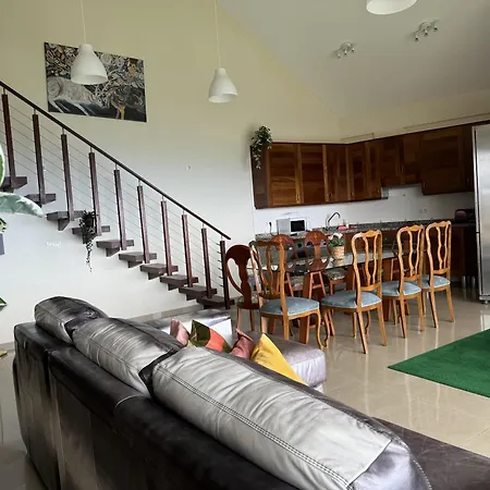 Вилла Casa Maricarmen *